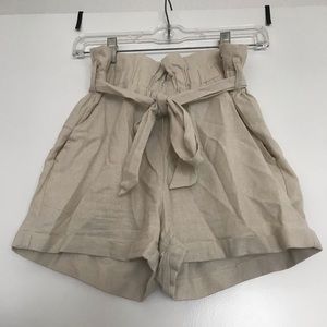 Linen highwaist paper bag shorts